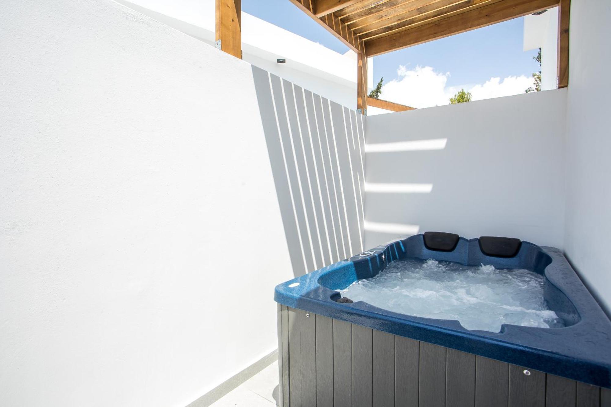 Calma Luxury Studios & Suites Faliraki Luaran gambar