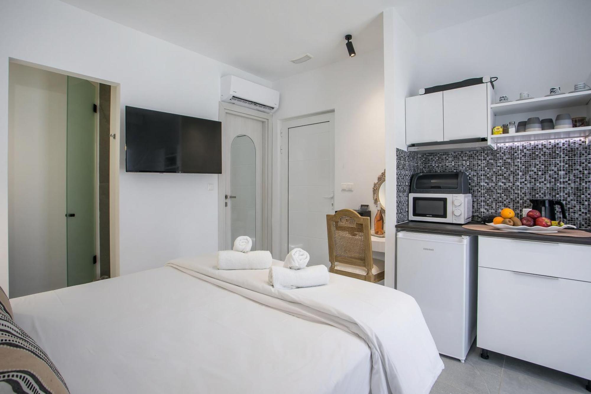 Calma Luxury Studios & Suites Faliraki Luaran gambar