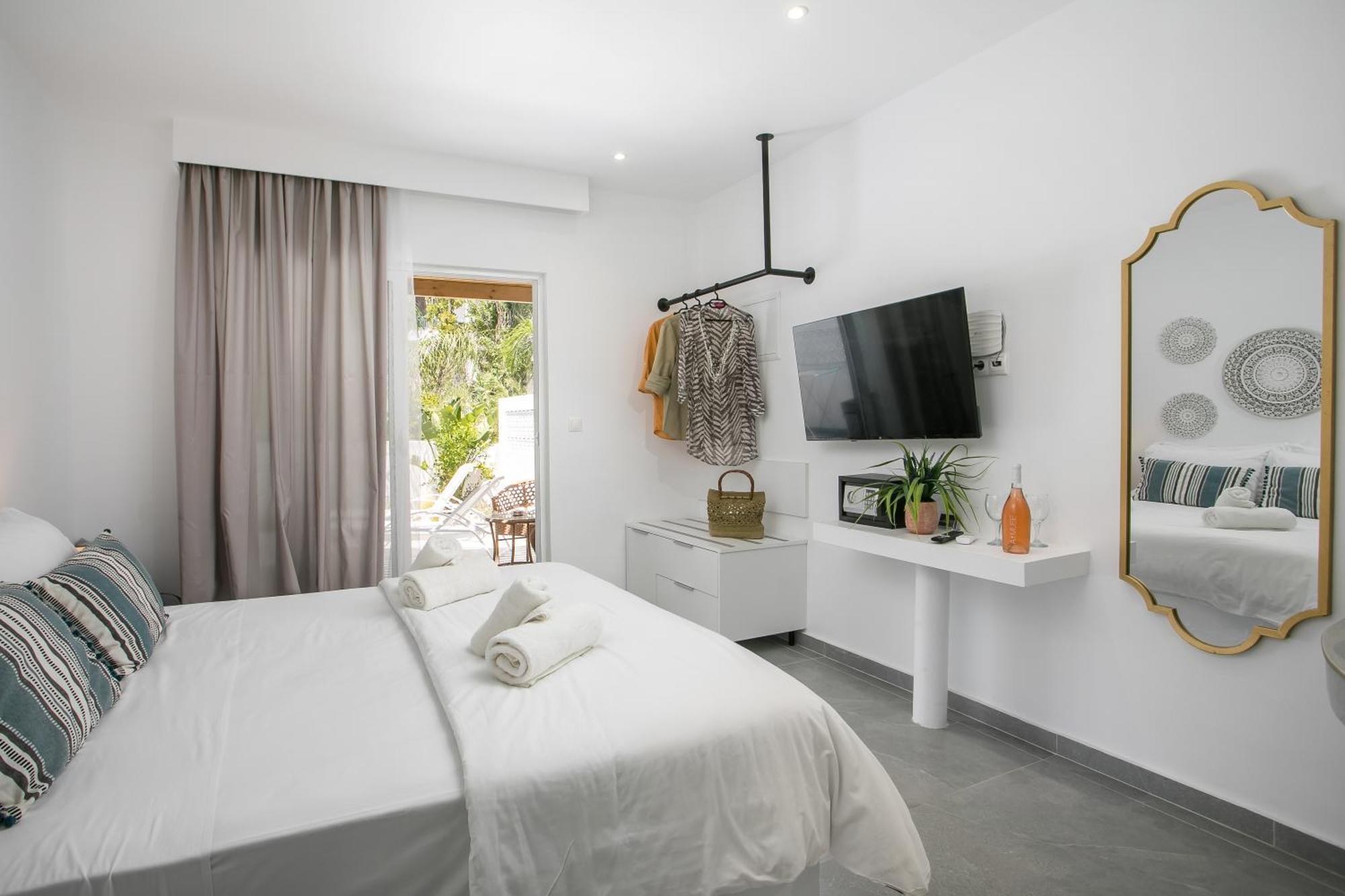 Calma Luxury Studios & Suites Faliraki Luaran gambar