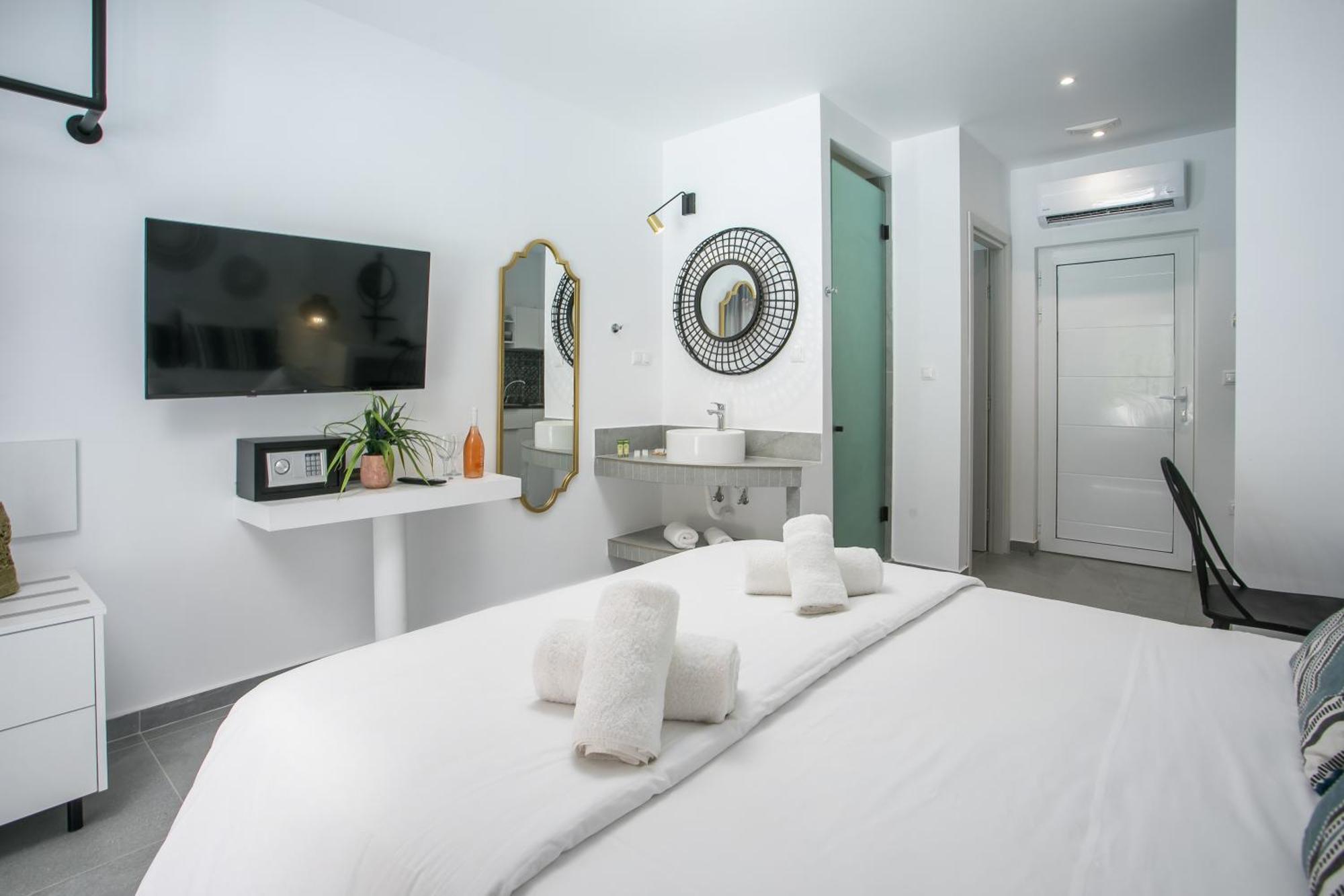Calma Luxury Studios & Suites Faliraki Luaran gambar