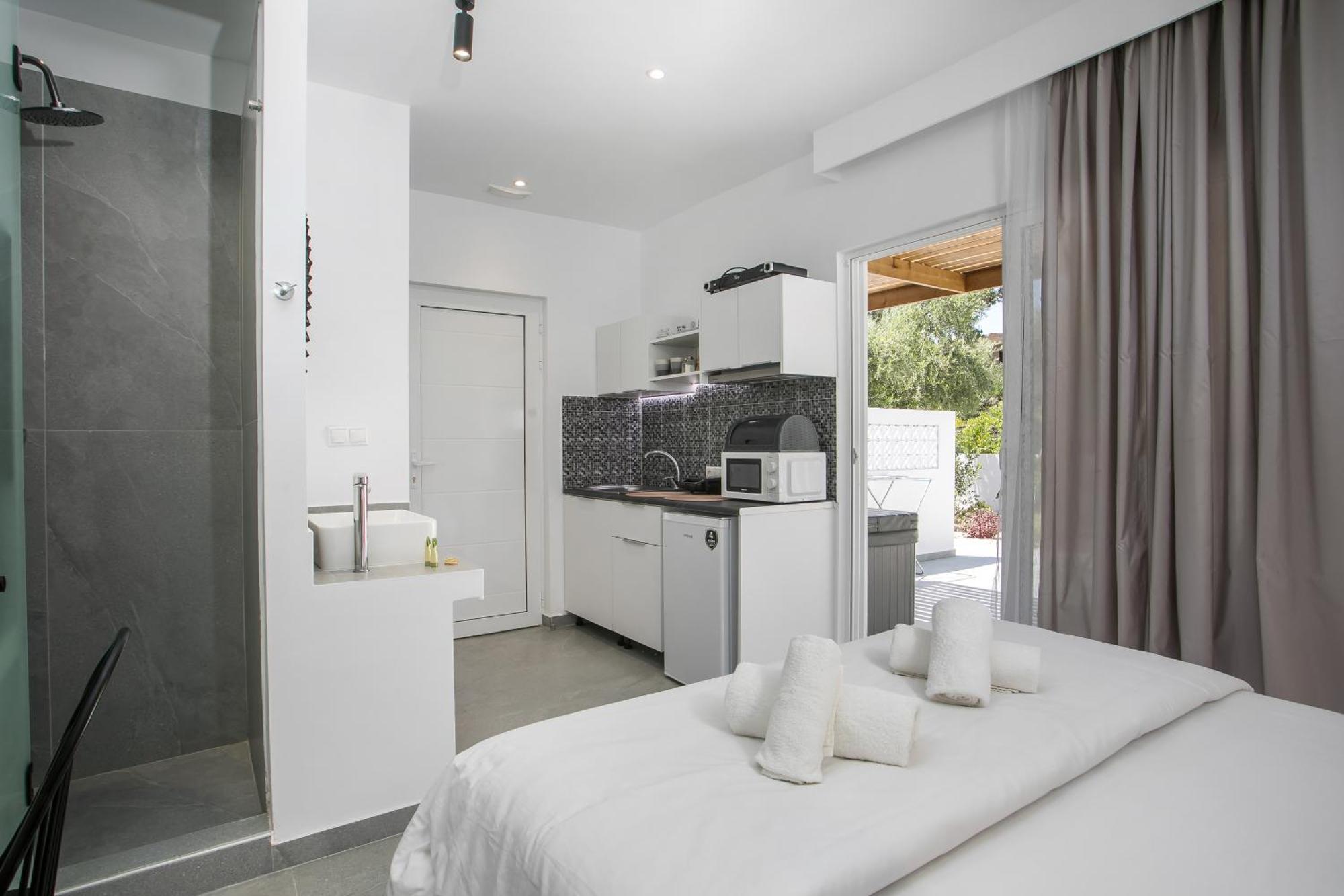 Calma Luxury Studios & Suites Faliraki Luaran gambar